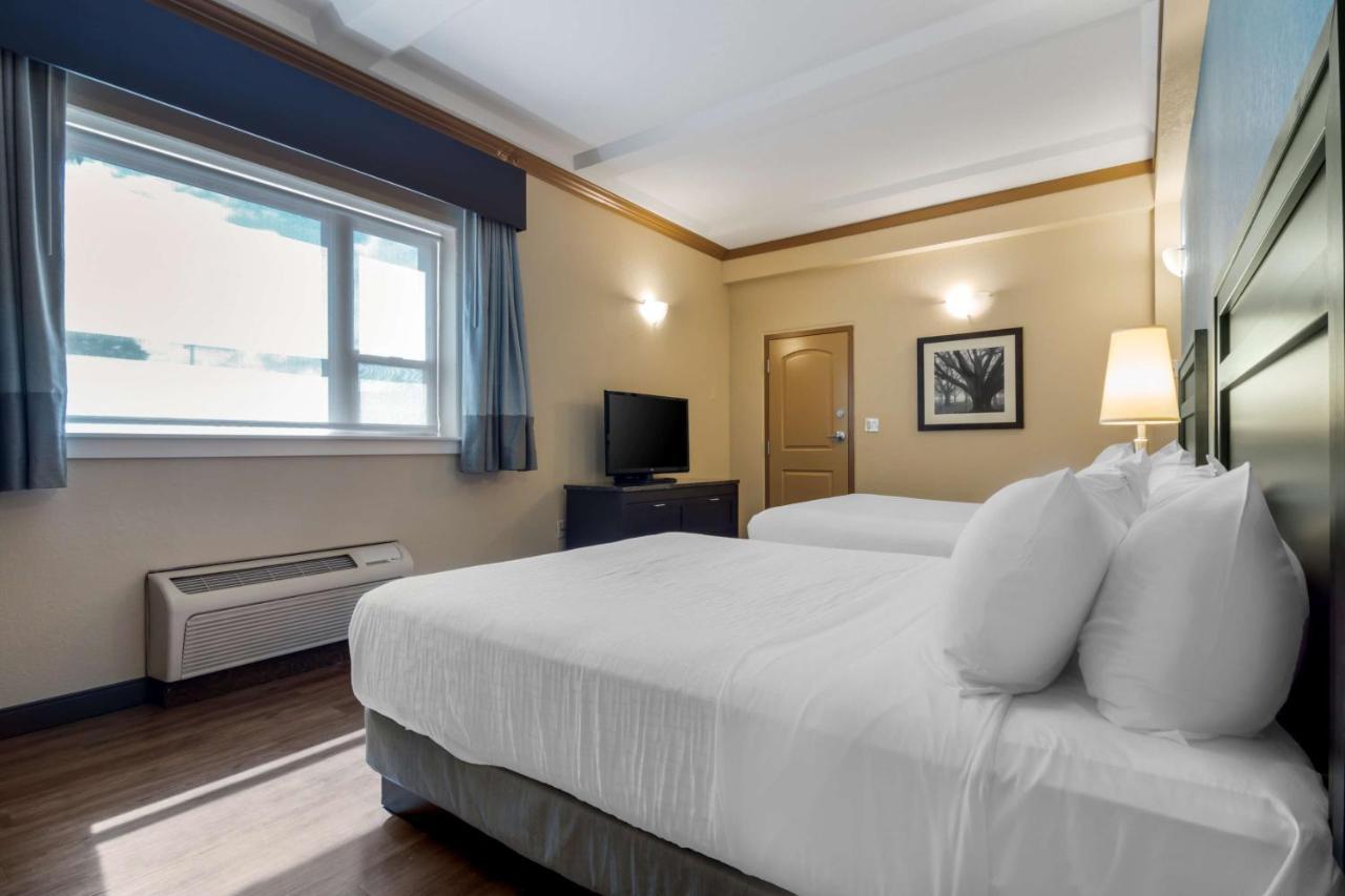 Best Western Plus Kamloops Hotel Buitenkant foto