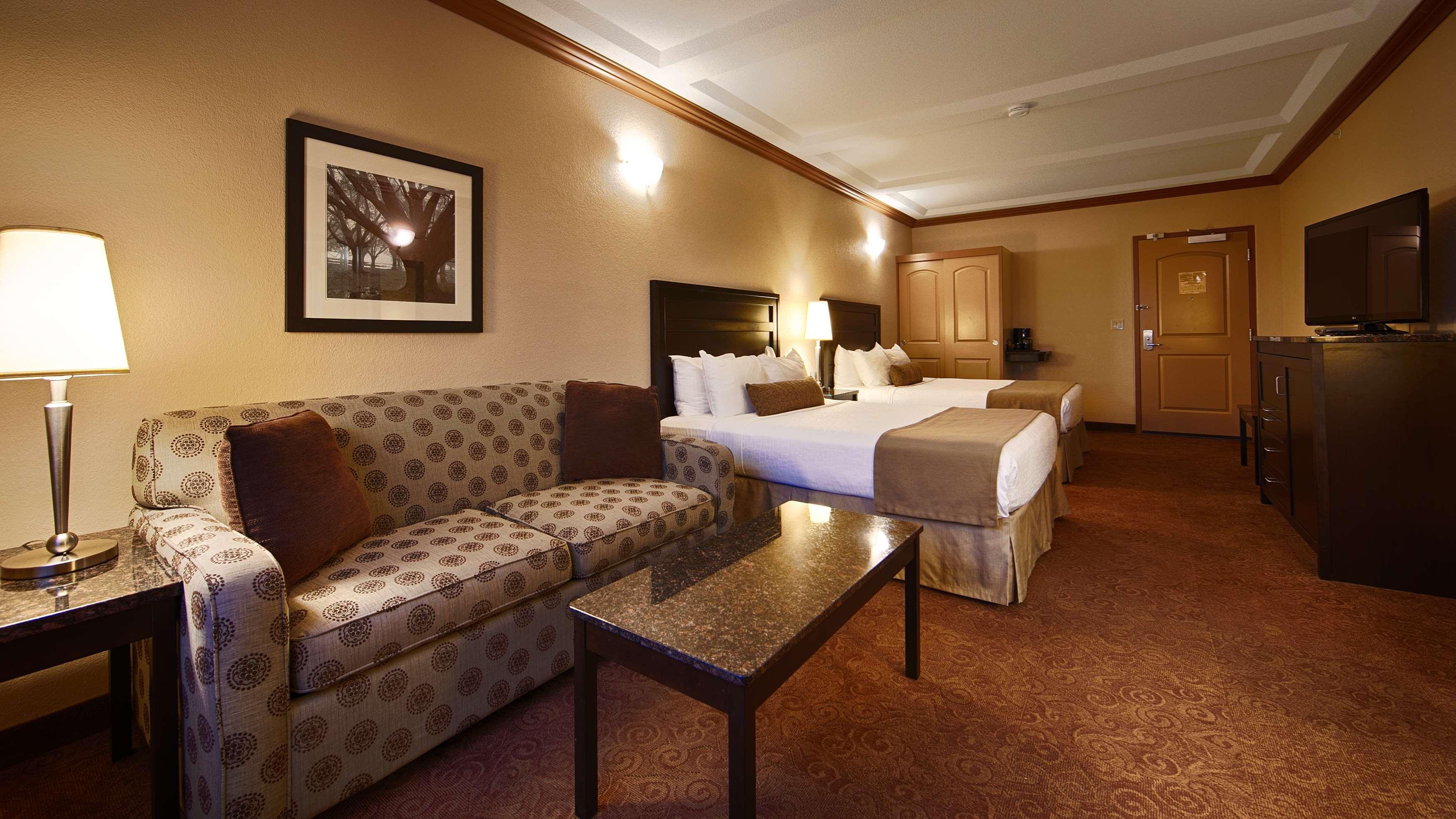 Best Western Plus Kamloops Hotel Buitenkant foto