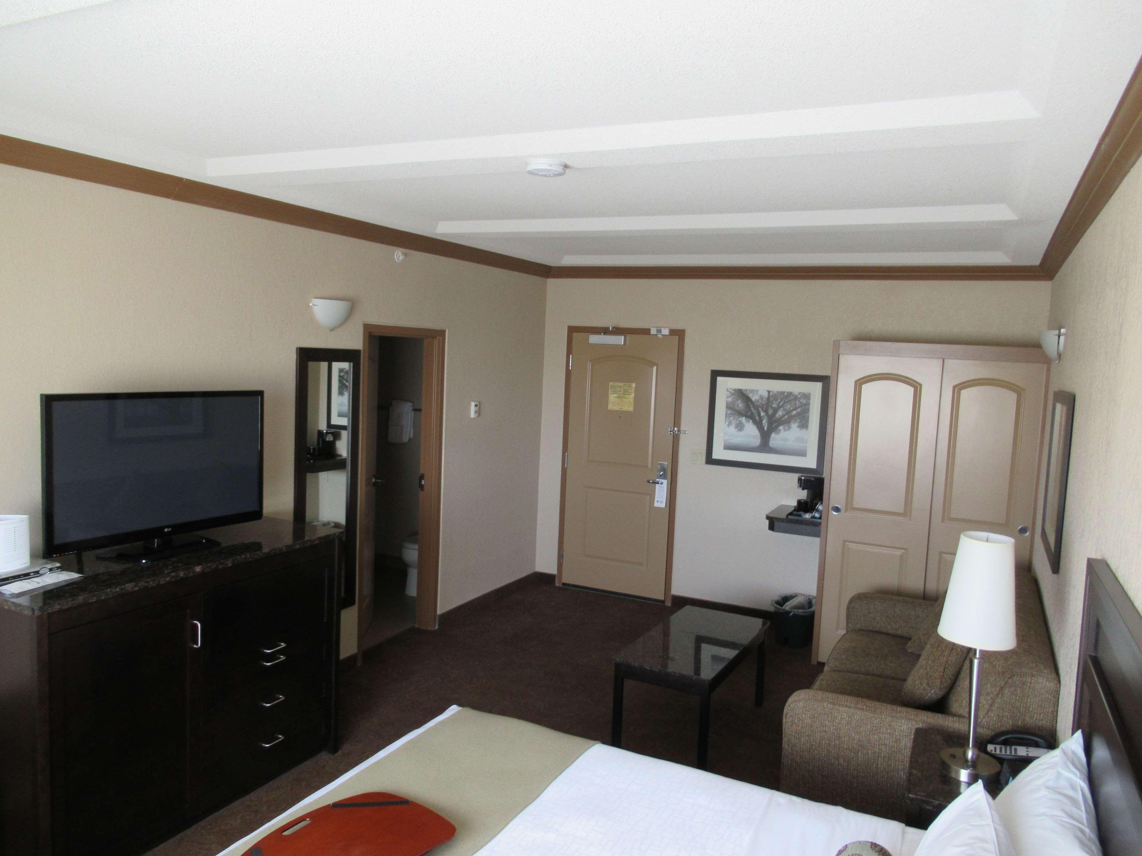 Best Western Plus Kamloops Hotel Buitenkant foto