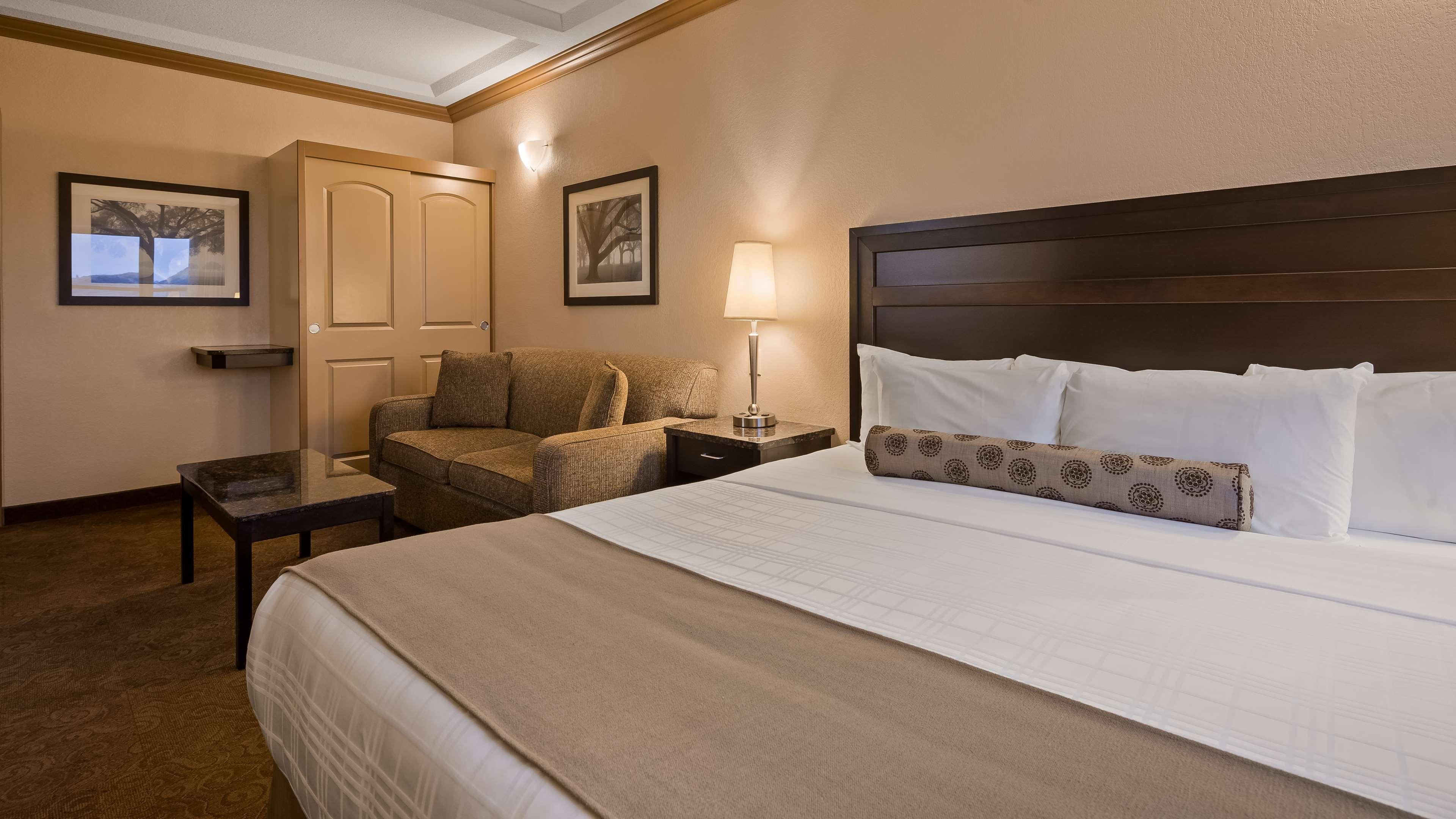 Best Western Plus Kamloops Hotel Buitenkant foto