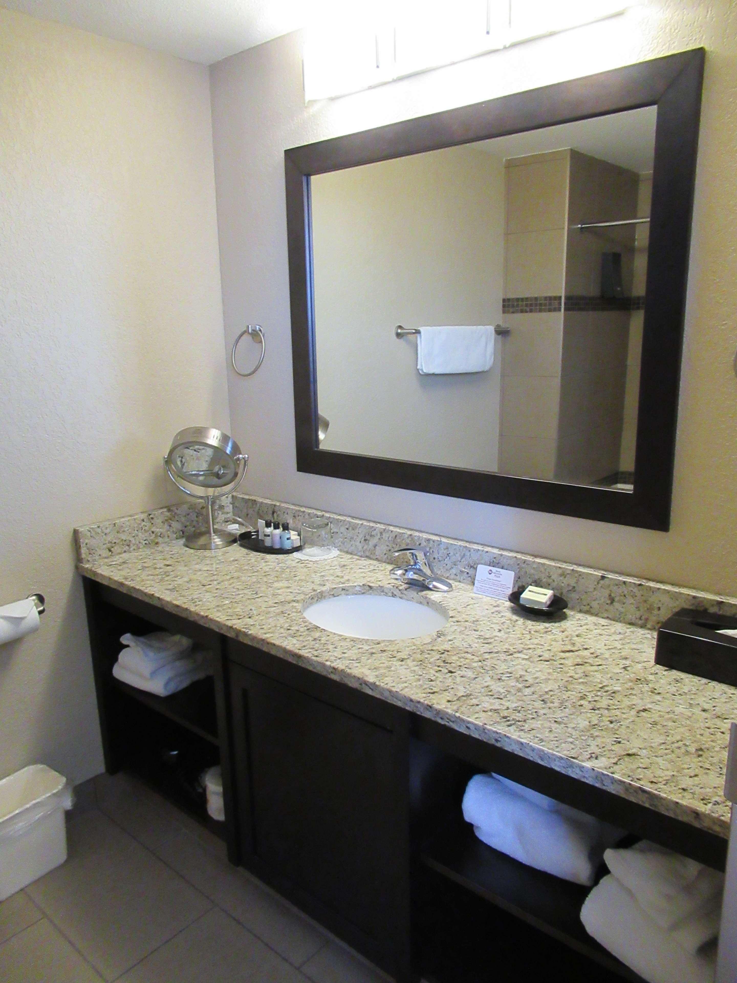 Best Western Plus Kamloops Hotel Buitenkant foto