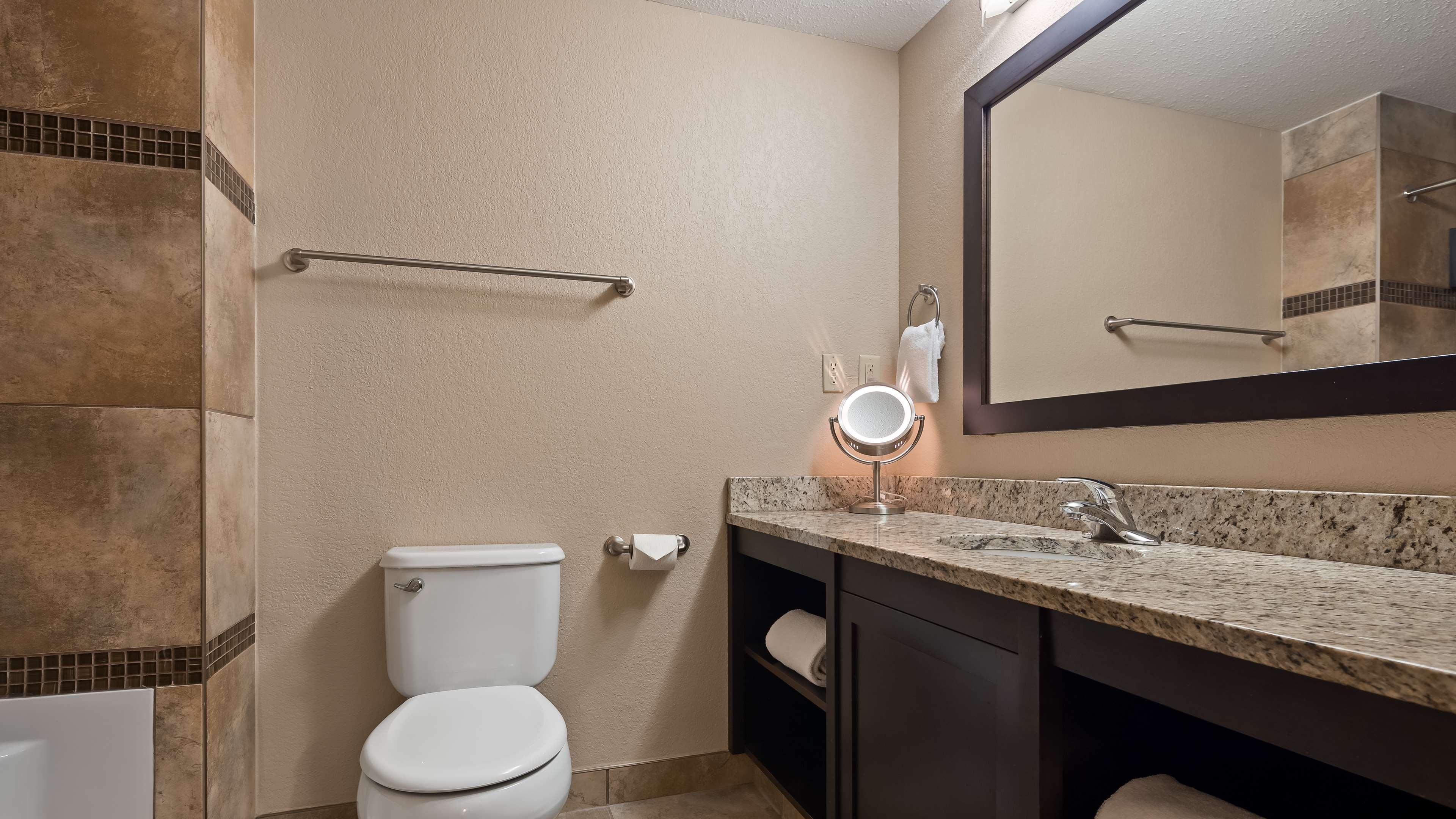 Best Western Plus Kamloops Hotel Buitenkant foto