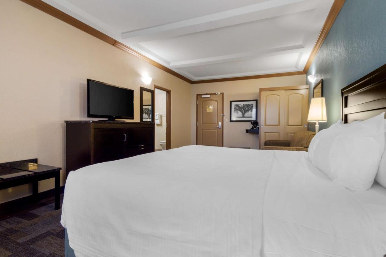 Best Western Plus Kamloops Hotel Buitenkant foto