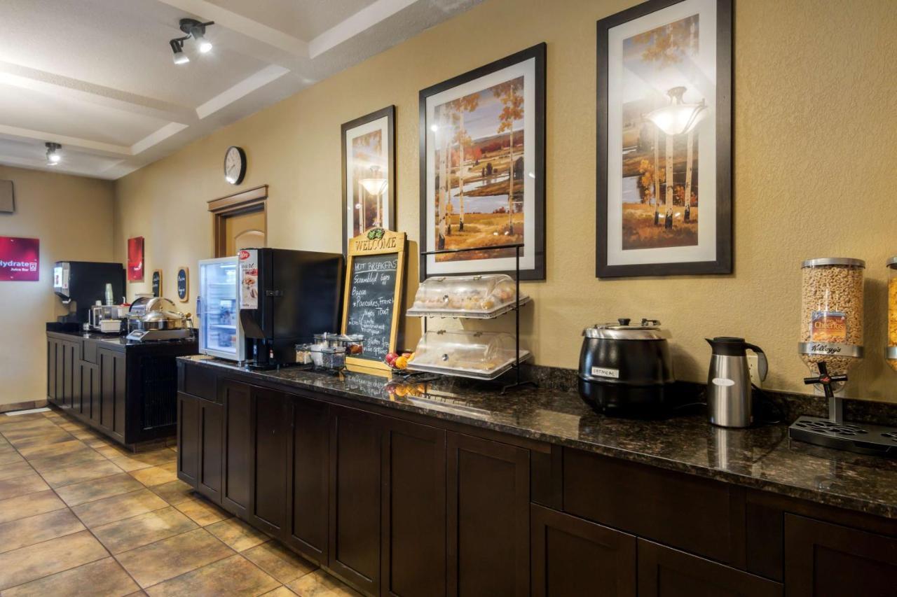 Best Western Plus Kamloops Hotel Buitenkant foto