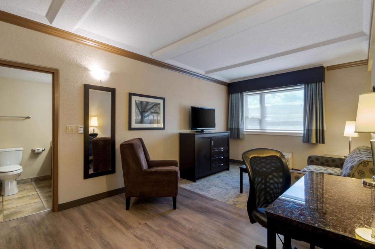 Best Western Plus Kamloops Hotel Buitenkant foto