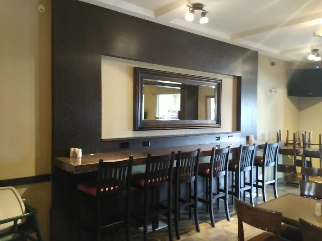 Best Western Plus Kamloops Hotel Buitenkant foto